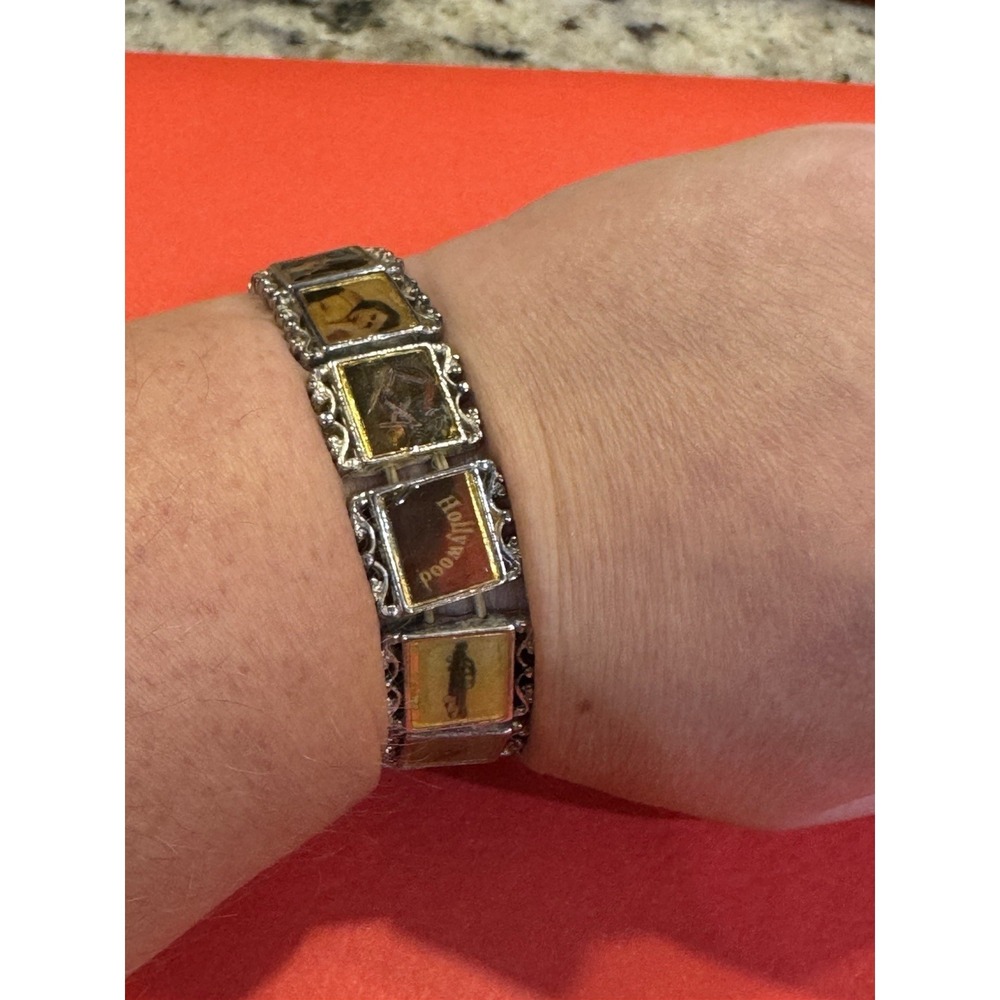 Vintage Hollywood Souvenir Bracelet – Retro‎ Tourist Charm – 7"